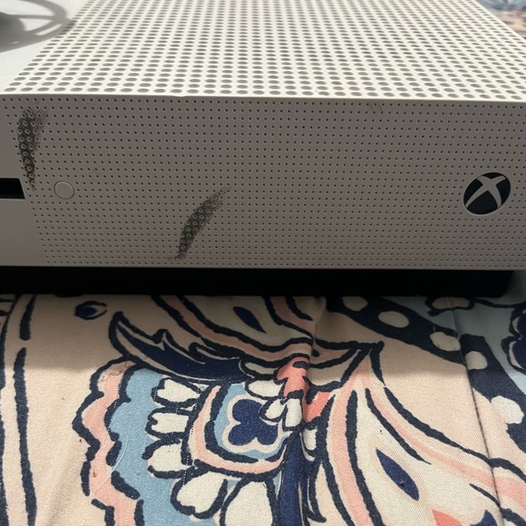 Xbox One S